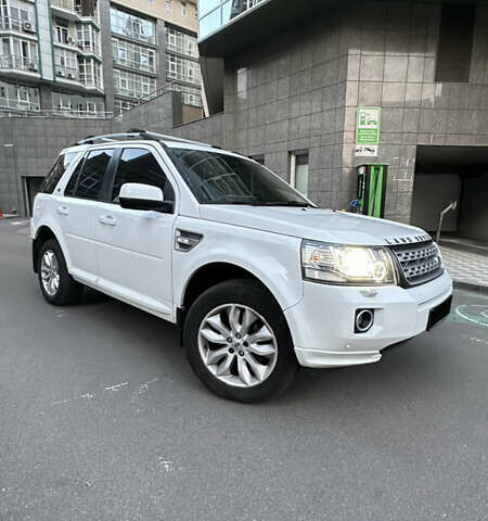 Белый Ленд Ровер Фрилендер, объемом двигателя 2.2 л и пробегом 288 тыс. км за 14000 $, фото 1 на Automoto.ua