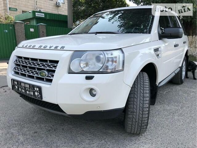 Білий Ленд Ровер Freelander, об'ємом двигуна 2.2 л та пробігом 165 тис. км за 14000 $, фото 1 на Automoto.ua