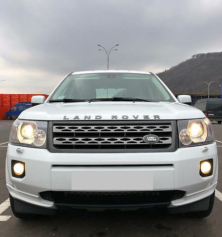 Білий Ленд Ровер Freelander, об'ємом двигуна 2.2 л та пробігом 178 тис. км за 21999 $, фото 1 на Automoto.ua