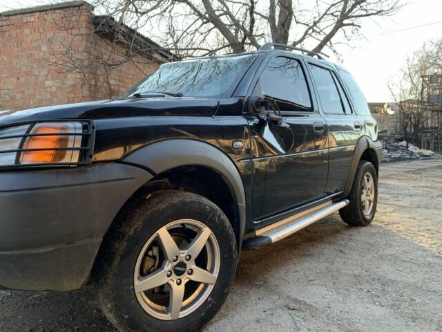 Черный Ленд Ровер Фрилендер, объемом двигателя 1.8 л и пробегом 230 тыс. км за 3200 $, фото 1 на Automoto.ua