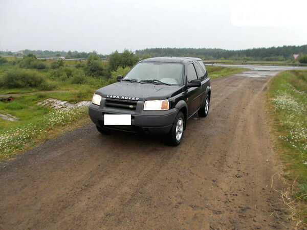 Чорний Ленд Ровер Freelander, об'ємом двигуна 2 л та пробігом 230 тис. км за 3000 $, фото 1 на Automoto.ua