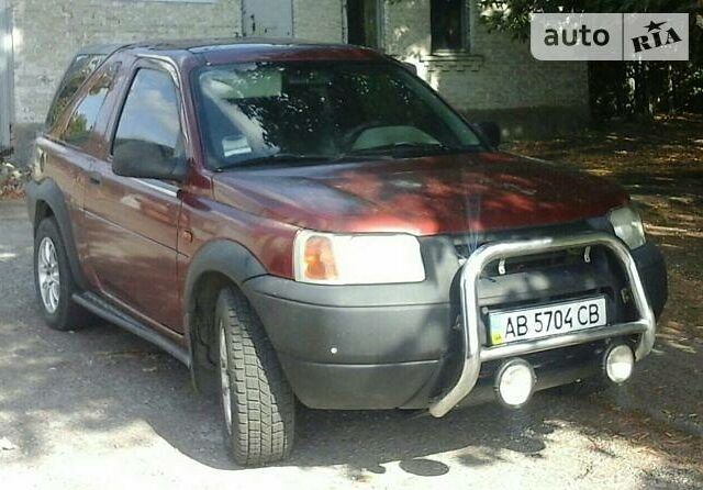 Червоний Ленд Ровер Freelander, об'ємом двигуна 2 л та пробігом 200 тис. км за 4400 $, фото 1 на Automoto.ua