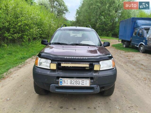 Червоний Ленд Ровер Freelander, об'ємом двигуна 1.8 л та пробігом 300 тис. км за 4200 $, фото 1 на Automoto.ua