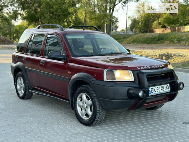 Червоний Ленд Ровер Freelander, об'ємом двигуна 1.8 л та пробігом 265 тис. км за 4850 $, фото 1 на Automoto.ua