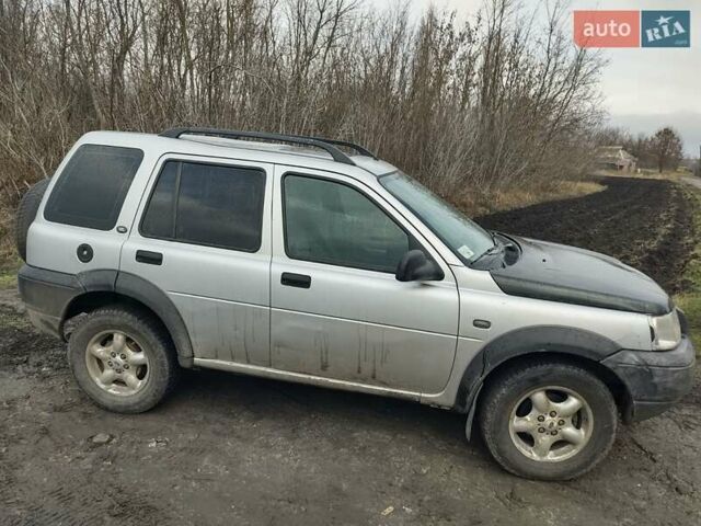 Серый Ленд Ровер Фрилендер, объемом двигателя 2 л и пробегом 327 тыс. км за 4000 $, фото 1 на Automoto.ua