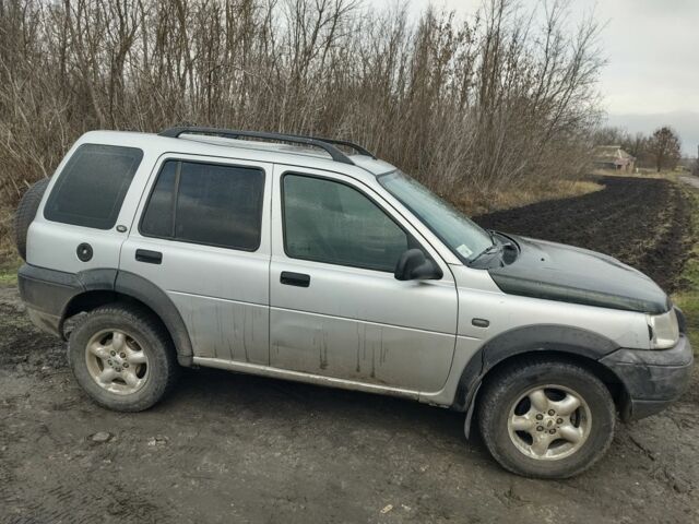 Серый Ленд Ровер Фрилендер, объемом двигателя 2 л и пробегом 300 тыс. км за 3000 $, фото 1 на Automoto.ua