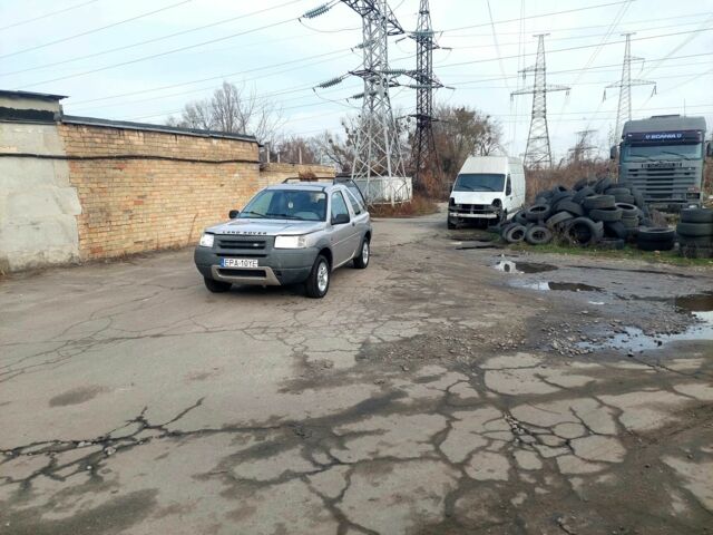 Серый Ленд Ровер Фрилендер, объемом двигателя 2 л и пробегом 310 тыс. км за 2750 $, фото 1 на Automoto.ua