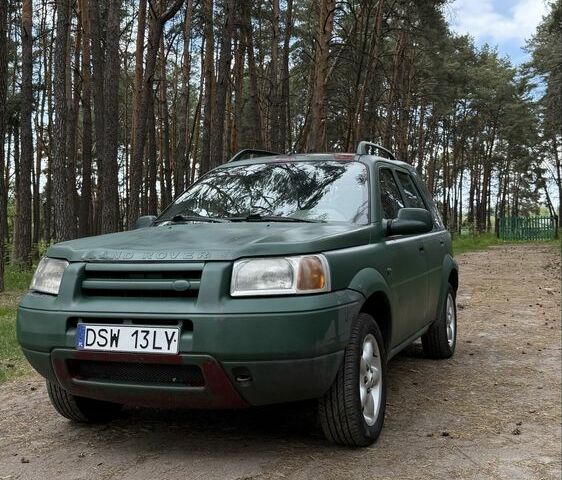 Зелений Ленд Ровер Freelander, об'ємом двигуна 2 л та пробігом 325 тис. км за 1537 $, фото 1 на Automoto.ua