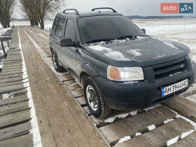 Зелений Ленд Ровер Freelander, об'ємом двигуна 1.99 л та пробігом 300 тис. км за 4250 $, фото 1 на Automoto.ua