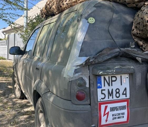 Зеленый Ленд Ровер Фрилендер, объемом двигателя 2 л и пробегом 313 тыс. км за 1621 $, фото 1 на Automoto.ua