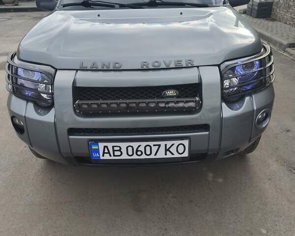 Зеленый Ленд Ровер Фрилендер, объемом двигателя 1.95 л и пробегом 390 тыс. км за 7700 $, фото 1 на Automoto.ua