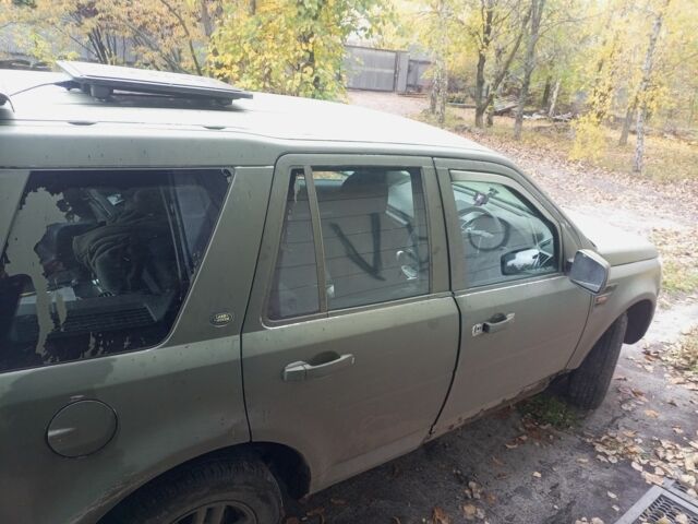 Ленд Ровер Фрилендер 2007 в Изюме на Automoto.ua Зеленый Ленд Ровер Фрилендер, объемом двигателя 0 л и пробегом 201 тыс. км за 4787 $, фото 1 на Automoto.ua