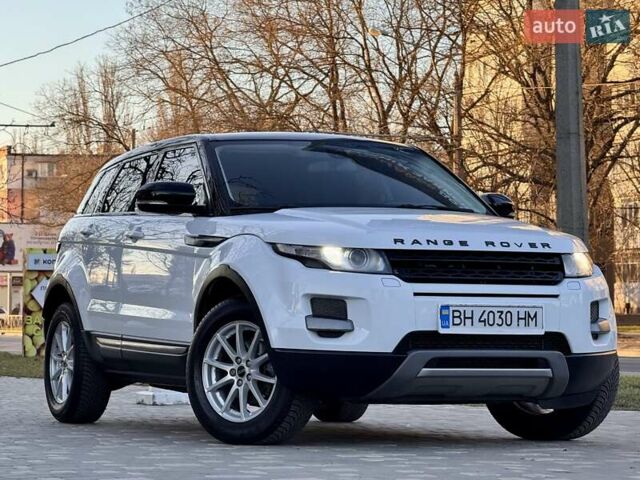 Белый Ленд Ровер Рендж Ровер Эвок, объемом двигателя 2 л и пробегом 168 тыс. км за 17800 $, фото 1 на Automoto.ua