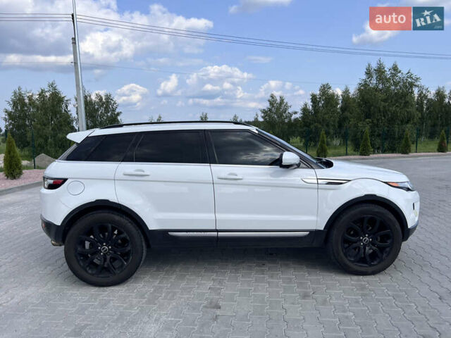 Белый Ленд Ровер Рендж Ровер Эвок, объемом двигателя 2 л и пробегом 233 тыс. км за 15650 $, фото 1 на Automoto.ua