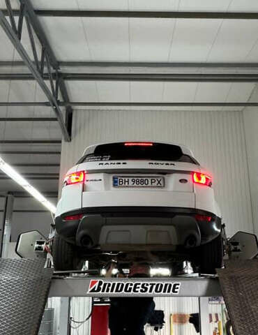 Білий Ленд Ровер Рендж Ровер Евок, об'ємом двигуна 2 л та пробігом 234 тис. км за 14500 $, фото 1 на Automoto.ua