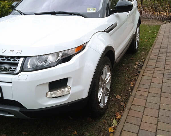 Білий Ленд Ровер Рендж Ровер Евок, об'ємом двигуна 2 л та пробігом 166 тис. км за 14500 $, фото 1 на Automoto.ua