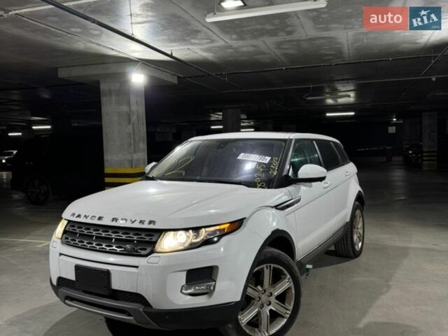 Белый Ленд Ровер Рендж Ровер Эвок, объемом двигателя 2 л и пробегом 188 тыс. км за 12200 $, фото 1 на Automoto.ua