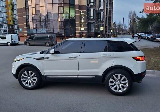 Белый Ленд Ровер Рендж Ровер Эвок, объемом двигателя 2 л и пробегом 129 тыс. км за 21900 $, фото 1 на Automoto.ua