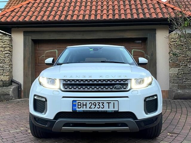 Белый Ленд Ровер Рендж Ровер Эвок, объемом двигателя 2 л и пробегом 154 тыс. км за 25500 $, фото 1 на Automoto.ua