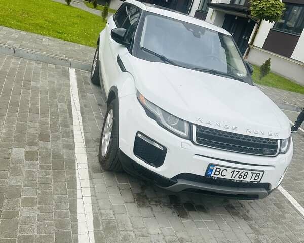 Белый Ленд Ровер Рендж Ровер Эвок, объемом двигателя 2 л и пробегом 73 тыс. км за 21500 $, фото 1 на Automoto.ua