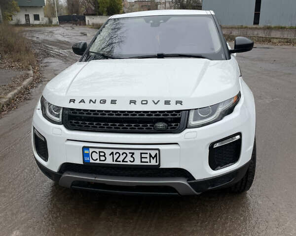 Белый Ленд Ровер Рендж Ровер Эвок, объемом двигателя 2 л и пробегом 220 тыс. км за 18500 $, фото 1 на Automoto.ua