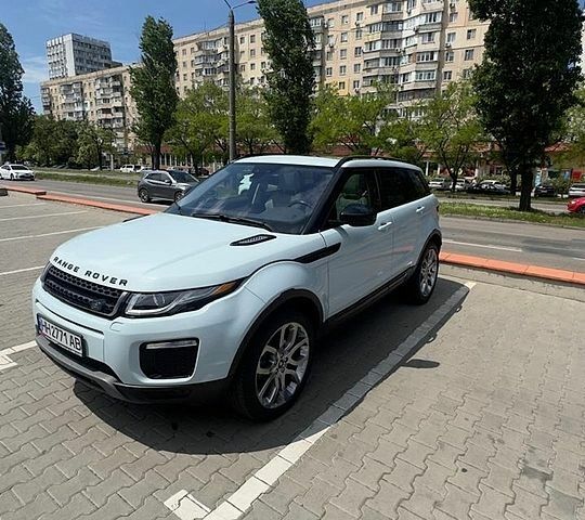 Білий Ленд Ровер Рендж Ровер Евок, об'ємом двигуна 2 л та пробігом 98 тис. км за 23000 $, фото 1 на Automoto.ua