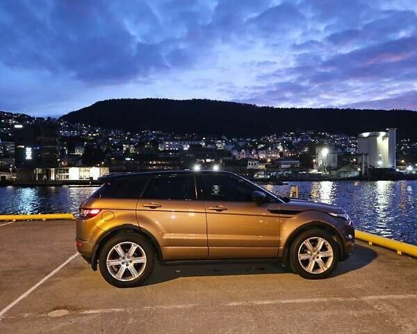 Коричневый Ленд Ровер Рендж Ровер Эвок, объемом двигателя 2.18 л и пробегом 106 тыс. км за 25000 $, фото 1 на Automoto.ua