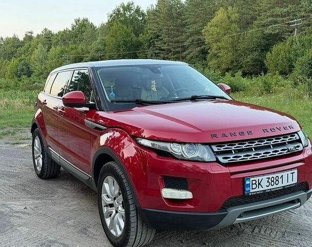 Червоний Ленд Ровер Рендж Ровер Евок, об'ємом двигуна 2.2 л та пробігом 250 тис. км за 17300 $, фото 1 на Automoto.ua