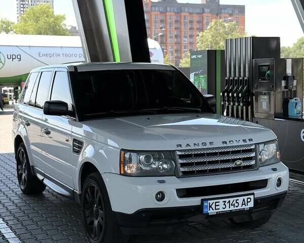 Белый Ленд Ровер Рендж Ровер Спорт, объемом двигателя 3.6 л и пробегом 270 тыс. км за 10500 $, фото 1 на Automoto.ua