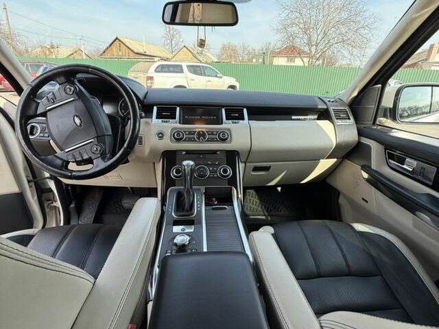 Білий Ленд Ровер Range Rover Sport, об'ємом двигуна 3 л та пробігом 312 тис. км за 13500 $, фото 1 на Automoto.ua