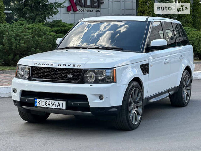 Белый Ленд Ровер Рендж Ровер Спорт, объемом двигателя 5 л и пробегом 208 тыс. км за 19950 $, фото 1 на Automoto.ua