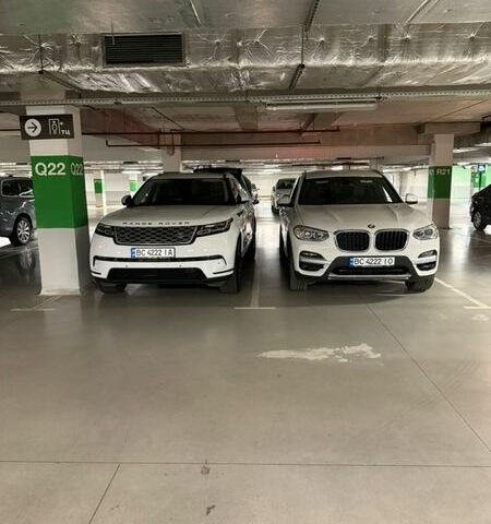 Білий Ленд Ровер Рендж Ровер Велар, об'ємом двигуна 2 л та пробігом 75 тис. км за 34100 $, фото 1 на Automoto.ua