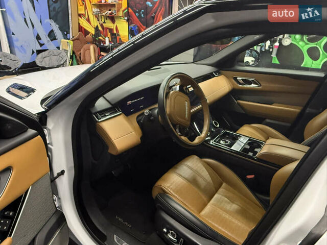 Білий Ленд Ровер Рендж Ровер Велар, об'ємом двигуна 3 л та пробігом 97 тис. км за 43500 $, фото 1 на Automoto.ua