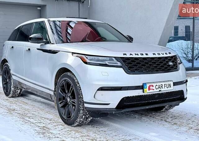 Серый Ленд Ровер Рендж Ровер Велар, объемом двигателя 2 л и пробегом 92 тыс. км за 32900 $, фото 1 на Automoto.ua