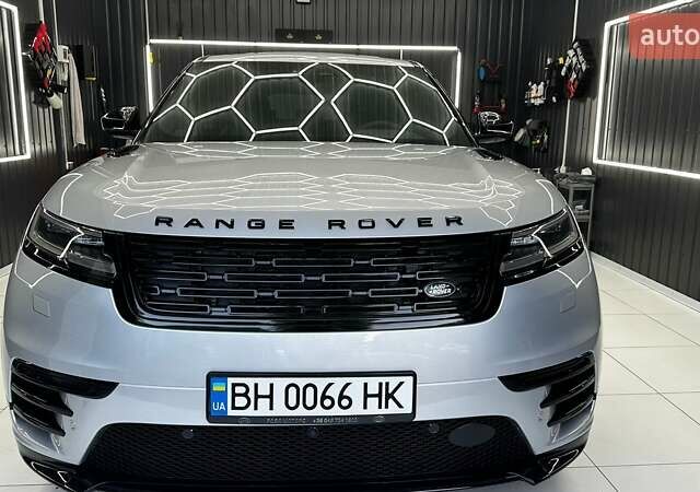 Серый Ленд Ровер Рендж Ровер Велар, объемом двигателя 2 л и пробегом 22 тыс. км за 74000 $, фото 1 на Automoto.ua