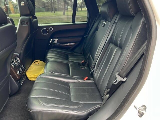 Белый Ленд Ровер Рендж Ровер, объемом двигателя 5 л и пробегом 0 тыс. км за 27500 $, фото 1 на Automoto.ua