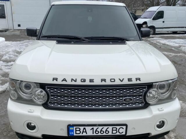 Белый Ленд Ровер Рендж Ровер, объемом двигателя 4.2 л и пробегом 261 тыс. км за 13000 $, фото 1 на Automoto.ua