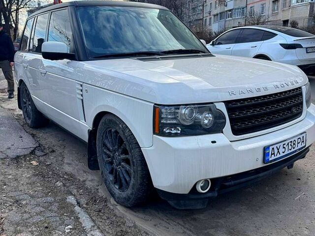 Белый Ленд Ровер Рендж Ровер, объемом двигателя 5 л и пробегом 283 тыс. км за 6500 $, фото 1 на Automoto.ua