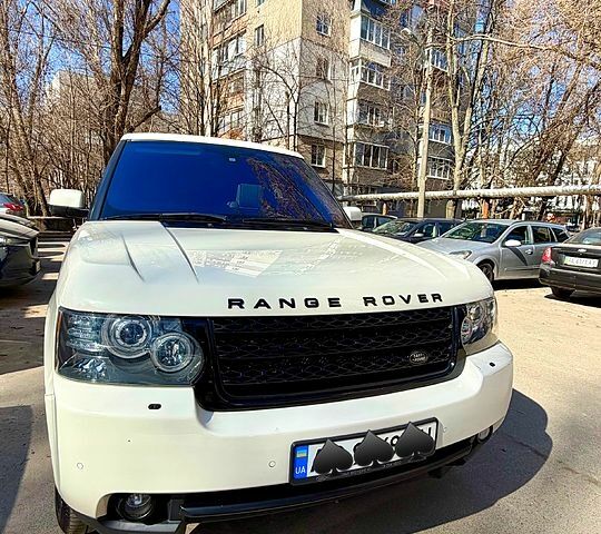 Білий Ленд Ровер Рендж Ровер, об'ємом двигуна 5 л та пробігом 187 тис. км за 20999 $, фото 1 на Automoto.ua