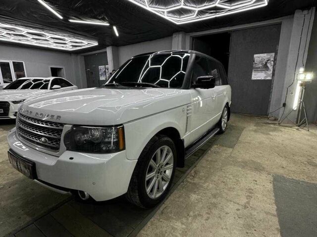 Білий Ленд Ровер Рендж Ровер, об'ємом двигуна 4.4 л та пробігом 234 тис. км за 21000 $, фото 1 на Automoto.ua
