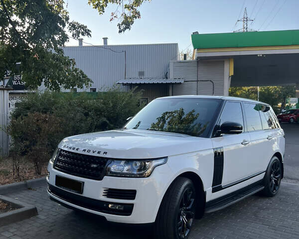 Белый Ленд Ровер Рендж Ровер, объемом двигателя 2.99 л и пробегом 195 тыс. км за 31200 $, фото 1 на Automoto.ua