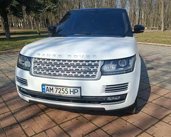 Белый Ленд Ровер Рендж Ровер, объемом двигателя 5 л и пробегом 155 тыс. км за 45000 $, фото 1 на Automoto.ua
