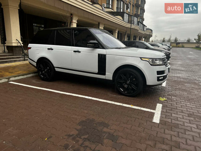 Белый Ленд Ровер Рендж Ровер, объемом двигателя 2.99 л и пробегом 159 тыс. км за 42000 $, фото 1 на Automoto.ua