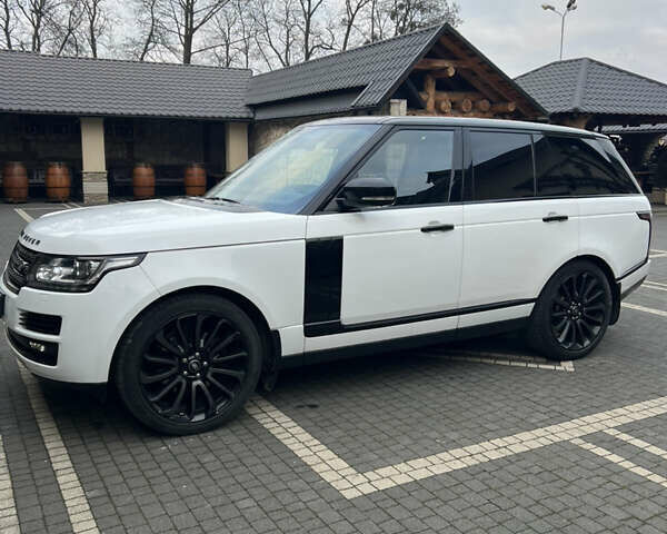 Белый Ленд Ровер Рендж Ровер, объемом двигателя 3 л и пробегом 170 тыс. км за 44500 $, фото 1 на Automoto.ua