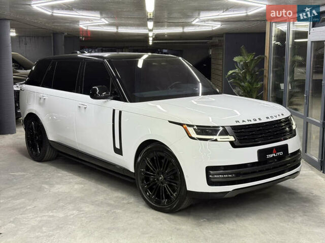 Білий Ленд Ровер Рендж Ровер, об'ємом двигуна 4.39 л та пробігом 51 тис. км за 150000 $, фото 1 на Automoto.ua