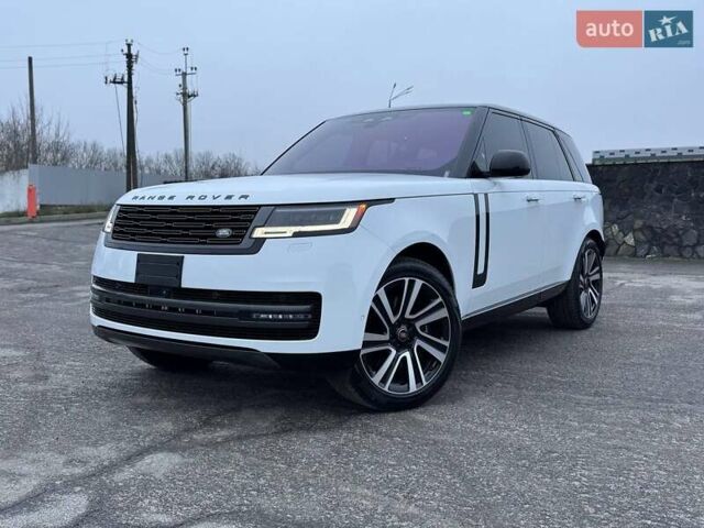 Белый Ленд Ровер Рендж Ровер, объемом двигателя 4.39 л и пробегом 20 тыс. км за 156000 $, фото 1 на Automoto.ua