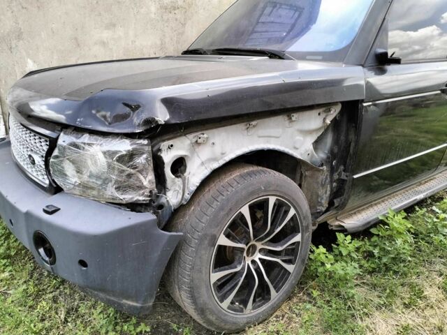 Чорний Ленд Ровер Рендж Ровер, об'ємом двигуна 4.4 л та пробігом 220 тис. км за 4200 $, фото 1 на Automoto.ua