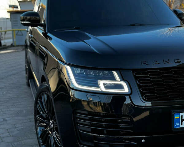 Черный Ленд Ровер Рендж Ровер, объемом двигателя 4.37 л и пробегом 227 тыс. км за 40000 $, фото 1 на Automoto.ua