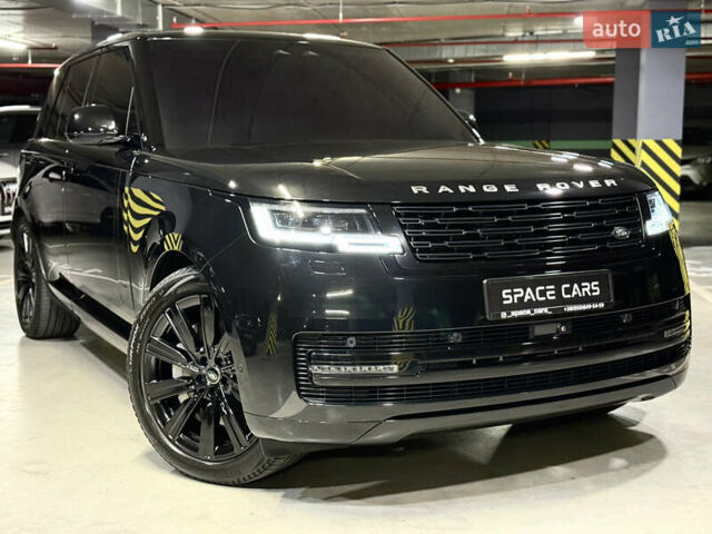 Ленд Ровер Рендж Ровер 2022 в Киеве на Automoto.ua Черный Ленд Ровер Рендж Ровер, объемом двигателя 4.4 л и пробегом 36 тыс. км за 169900 $, фото 1 на Automoto.ua