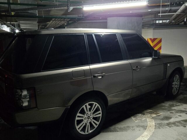 Коричневий Ленд Ровер Рендж Ровер, об'ємом двигуна 5 л та пробігом 208 тис. км за 12000 $, фото 1 на Automoto.ua